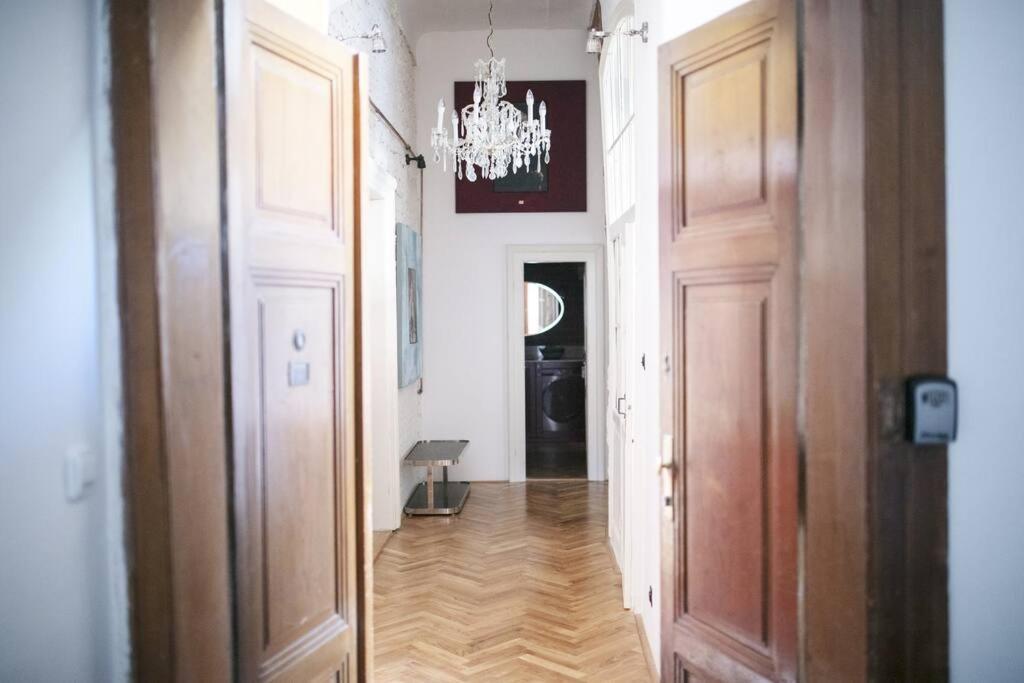 King Charles Apartament *